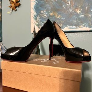 Christian Louboutin 38.5 / 8.5 US. Gently used Original price $895 asking $550